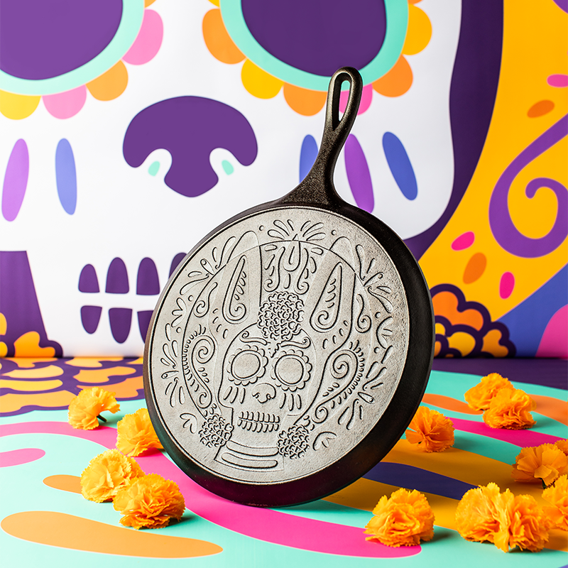10.5 Inch Seasoned Cast Iron Xolo Sugar Skull Griddle - Lodge