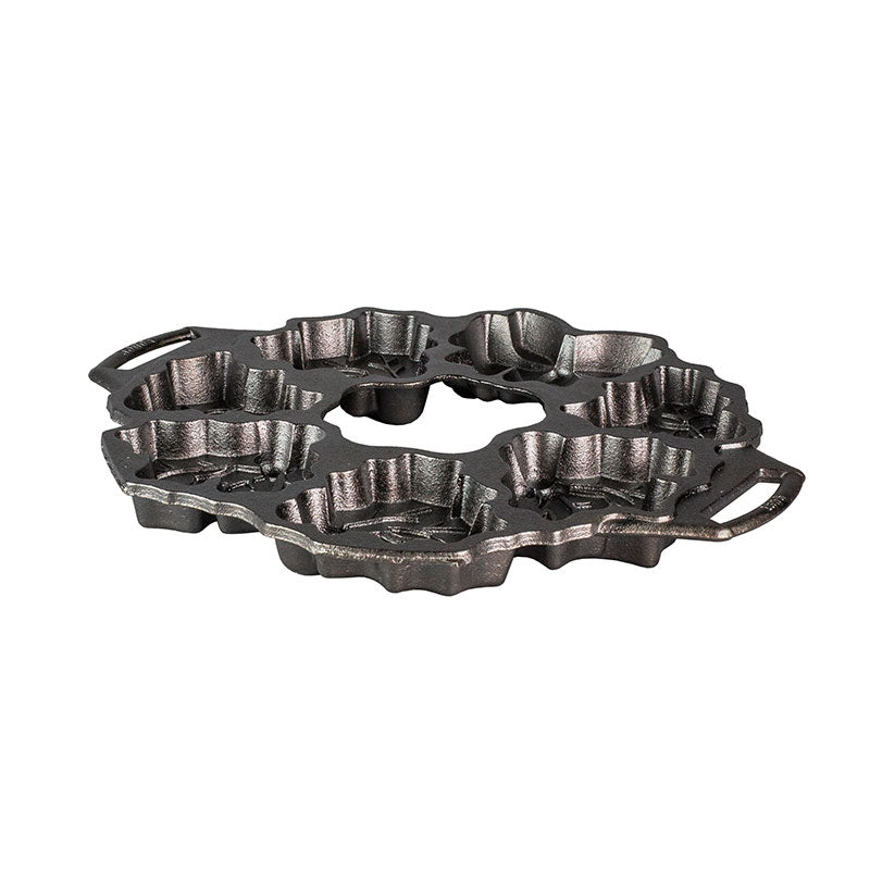 Seasoned Cast Iron Holiday Wreath Pan - Lodge